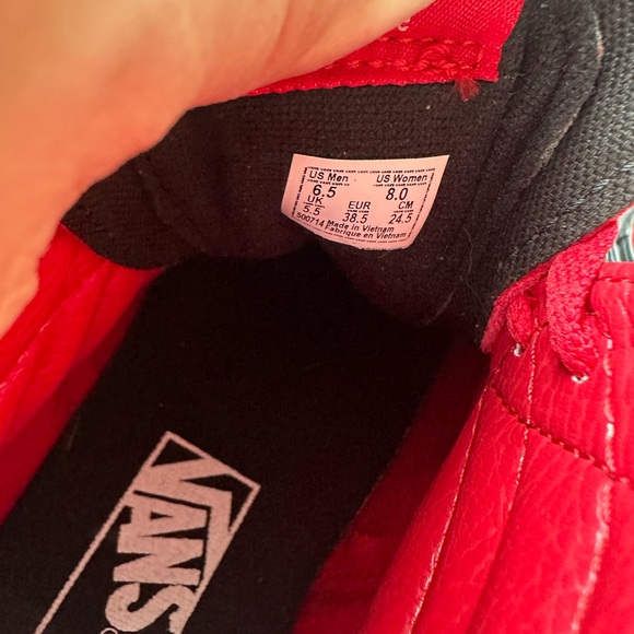 Vans NWT size 8 hi top - Picture 2 of 5